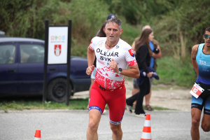 3282-olejar50-trirovinka2025-abn.jpg
